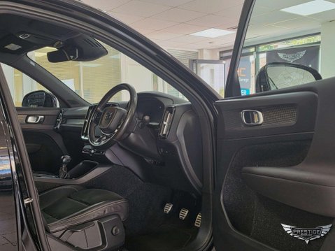 Volvo XC40 1.5 T3 R-Design Euro 6 (s/s) 5dr 48