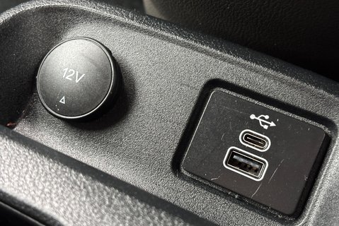 Ford Transit Connect 240 L1 Limited Panel Van - Rear Camera 26