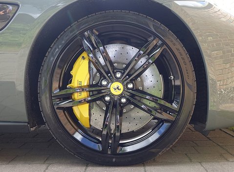 Ferrari GTC4 Lusso 16