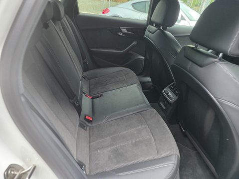 Audi A4 TFSI S LINE BLACK EDITION MHEV 2LTR 9