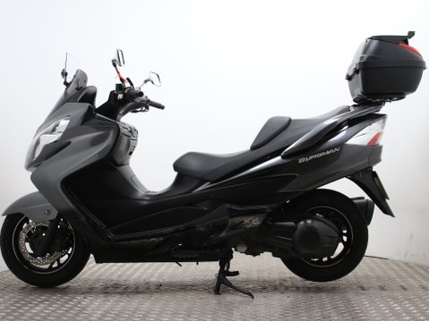 Suzuki Burgman 400 AN 400 L2 8