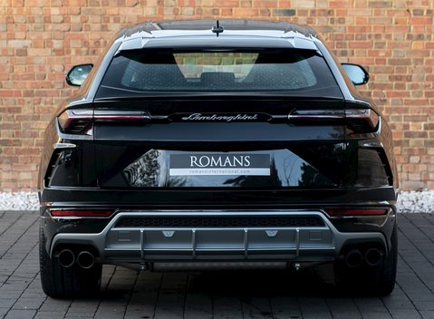 Lamborghini Urus 5