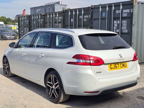 2017 Peugeot 308 thumbnail 13