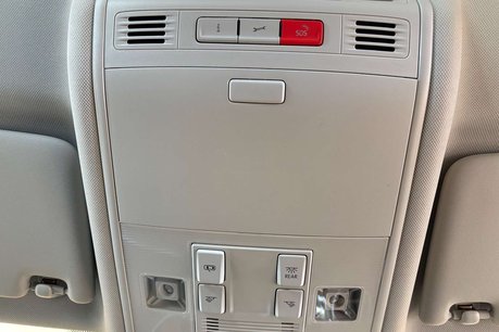 Volkswagen Golf 35.8kWh e-Golf Hatchback 5dr Electric Auto (136 ps) 40