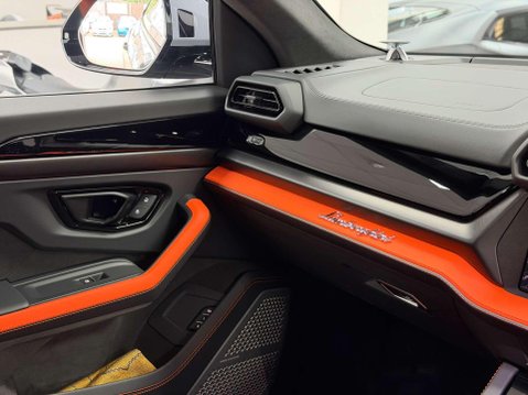 Lamborghini Urus 4.0 V8 BiTurbo 25.9kWh SE SUV 5dr Petrol Plug-in Hybrid Auto 4WD Euro 6 (80 70