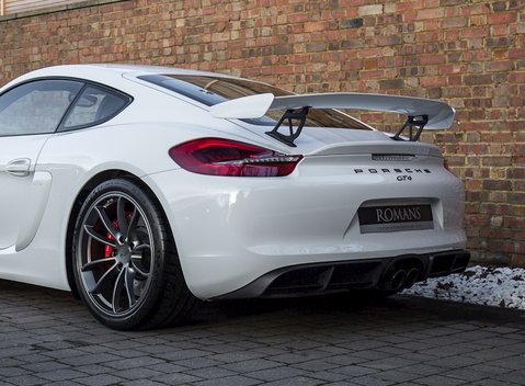 Porsche Cayman GT4 10