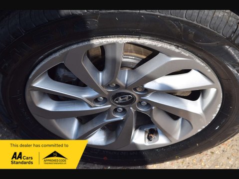 Hyundai TUCSON 1.7 Tucson SE Nav Blue Drive 2WD CRDi Semi-Auto 5dr 24