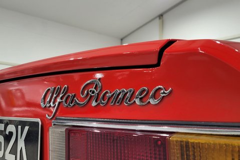 Alfa Romeo Spider 1750 VELOCE 13