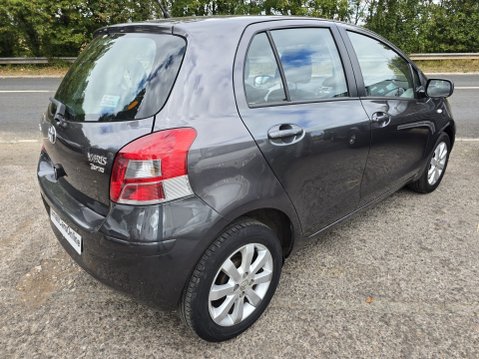 Toyota Yaris T SPIRIT MM VVT-I 6