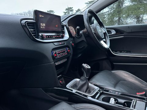 Kia Xceed 1.5 T-GDi 4 Euro 6 (s/s) 5dr 28