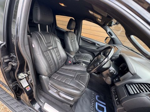Isuzu D-Max 1.9 D-Max Blade 4WD 19