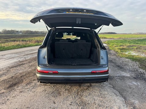 Audi Q7 TDI QUATTRO S LINE 45 V6 TDI 5