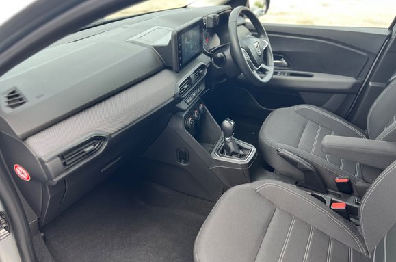 Dacia Sandero COMFORT 1.0 TCE AUTOMATIC 5 DOOR 36