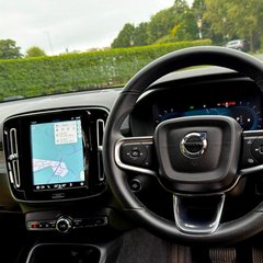 Volvo XC40 B4 PLUS 2
