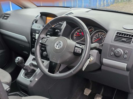 Vauxhall Zafira 1.6 16V Exclusiv MPV 5dr Petrol Manual Euro 5 (115 ps) 40