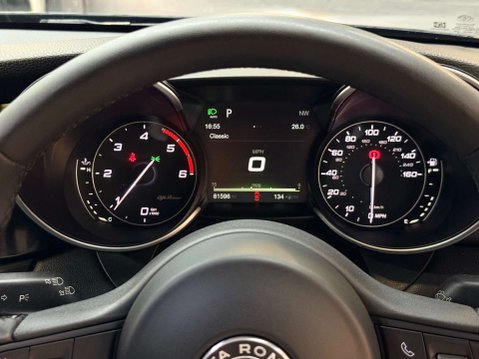 Alfa Romeo Giulia 2.1 Giulia Speciale TD Auto 4dr 33