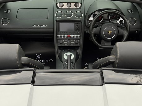 Lamborghini Gallardo LP560-4 Spyder 38