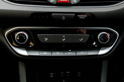 Hyundai i30 CRDI SE NAV 37