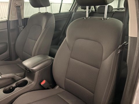 Kia Sportage 1.6 GDi 2 Euro 6 (s/s) 5dr 8