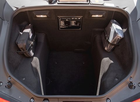 Ferrari 488 Spider 36