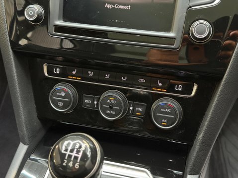 Volkswagen Passat 2.0 TDI BlueMotion Tech GT Euro 6 (s/s) 5dr 78