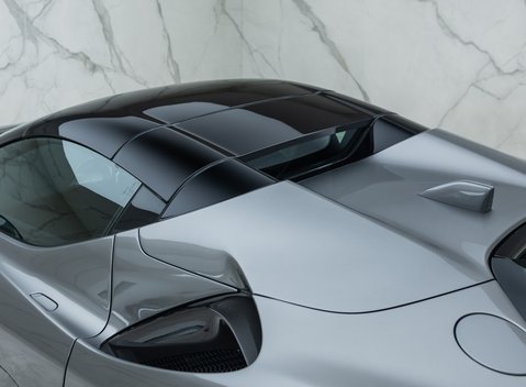 Ferrari SF90 Spider 39