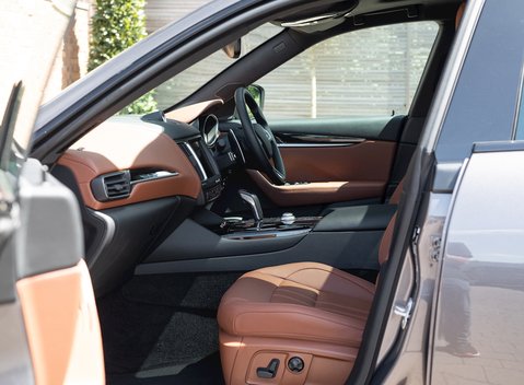 Maserati Levante S GranSport 16