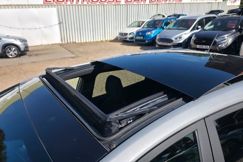Ford Puma ST-LINE MHEV..1 FORMER KEEPER, 5 SERVICE.GLASS SUNROOF ,SAT NAV. 17