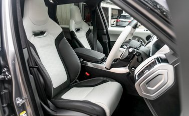 Land Rover Range Rover Sport 5.0 SVR 12