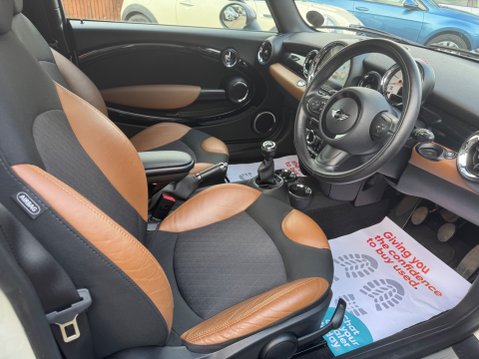 Mini Hatch COOPER 22