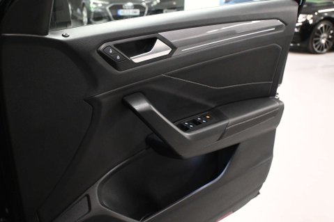 Volkswagen T-Roc 1.5 T-Roc Style TSI Semi-Auto 5dr 50