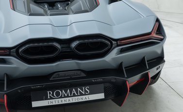 Lamborghini Revuelto 30