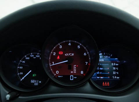 Porsche Macan GTS 22