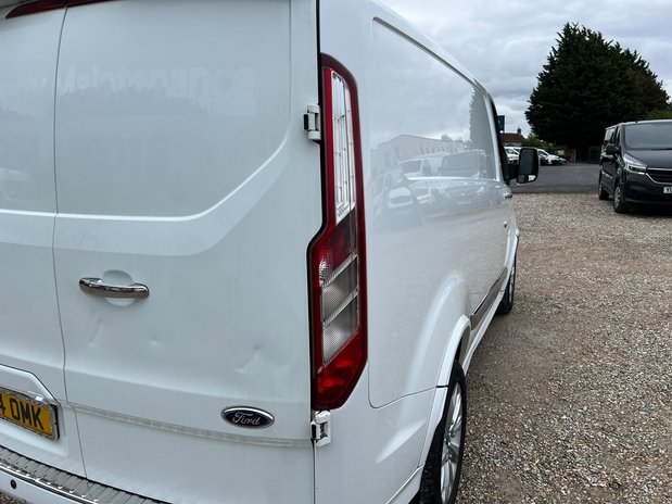 Ford Transit Custom SWB L1H1 Sport 155 Tdci Air Alloy Nav 1 OWNER NO VAT 24