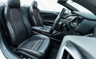 Audi R8 V10 Spyder 14