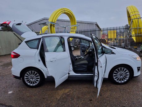 Ford C-Max 1.0T EcoBoost Titanium Euro 5 (s/s) 5dr 17
