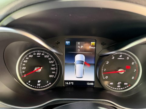 Mercedes-Benz GLC GLC 250 4MATIC AMG LINE 51