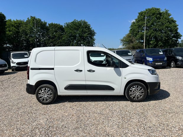 Toyota Proace City SWB L1H1 Low Roof Active Air Con EURO 6 NO VAT 5