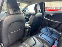 Volvo V40 2.0 D2 Lux Hatchback 5dr Diesel Auto Euro 6 (s/s) 17