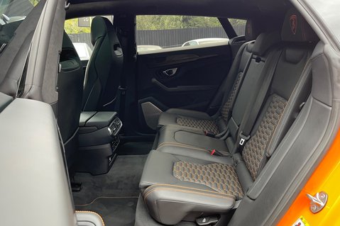 Lamborghini Urus V8 - ORANGE -AKRAPOVIC EXHAUST -PAN ROOF -B&O-MASSAGE SEATS-BLIND SPOT -ACC 32