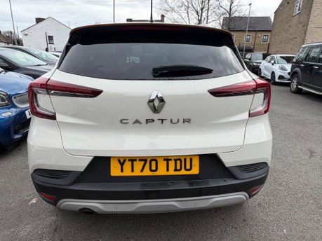 Renault Captur ICONIC TCE EDC 7