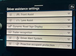 Volkswagen Passat 1.5 Passat R-Line TSi Evo 5dr 47