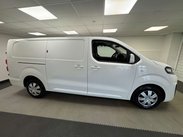 Vauxhall Vivaro 1.5 Vivaro 2900 Sportive S/S 31