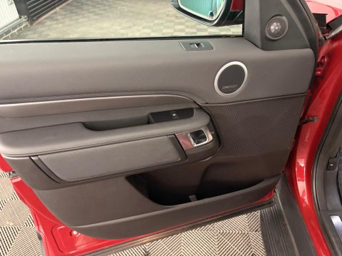 Land Rover Discovery 2.0 SD4 HSE Auto 4WD Euro 6 (s/s) 5dr 28