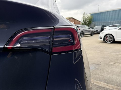 Tesla Model Y SUV 5dr Electric Auto RWD (346 ps) 19