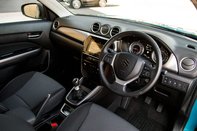 Suzuki Vitara SZ-T BOOSTERJET MHEV 4