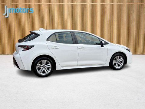 Toyota Corolla 1.8 VVT-h GPF Icon Tech Hatchback 5dr Petrol Hybrid CVT Euro 6 (s/s) (122 p 21