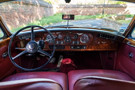 Rolls-Royce Silver Cloud III The Final Standard Silver Cloud III Saloon Built 14