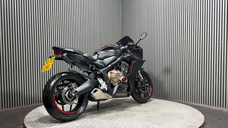 Honda CBR 2020 ONLY 790 MILES LONG MOT SERVICED SPORTS BIKE 650CC 6