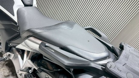 Honda VFR1200F 2010 VFR 1200 ONLY 22K LONG MOT SPORTS TOURER 1200CC 18